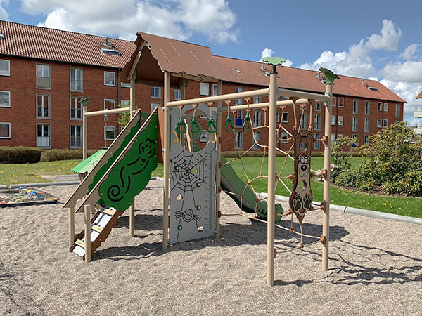 Legesystem til boligforeningen, som er godkendt til offentlig brug.