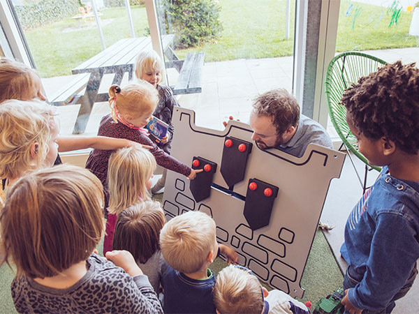 Ledons legeredskaber til legepladser er udviklet sammen med børn.